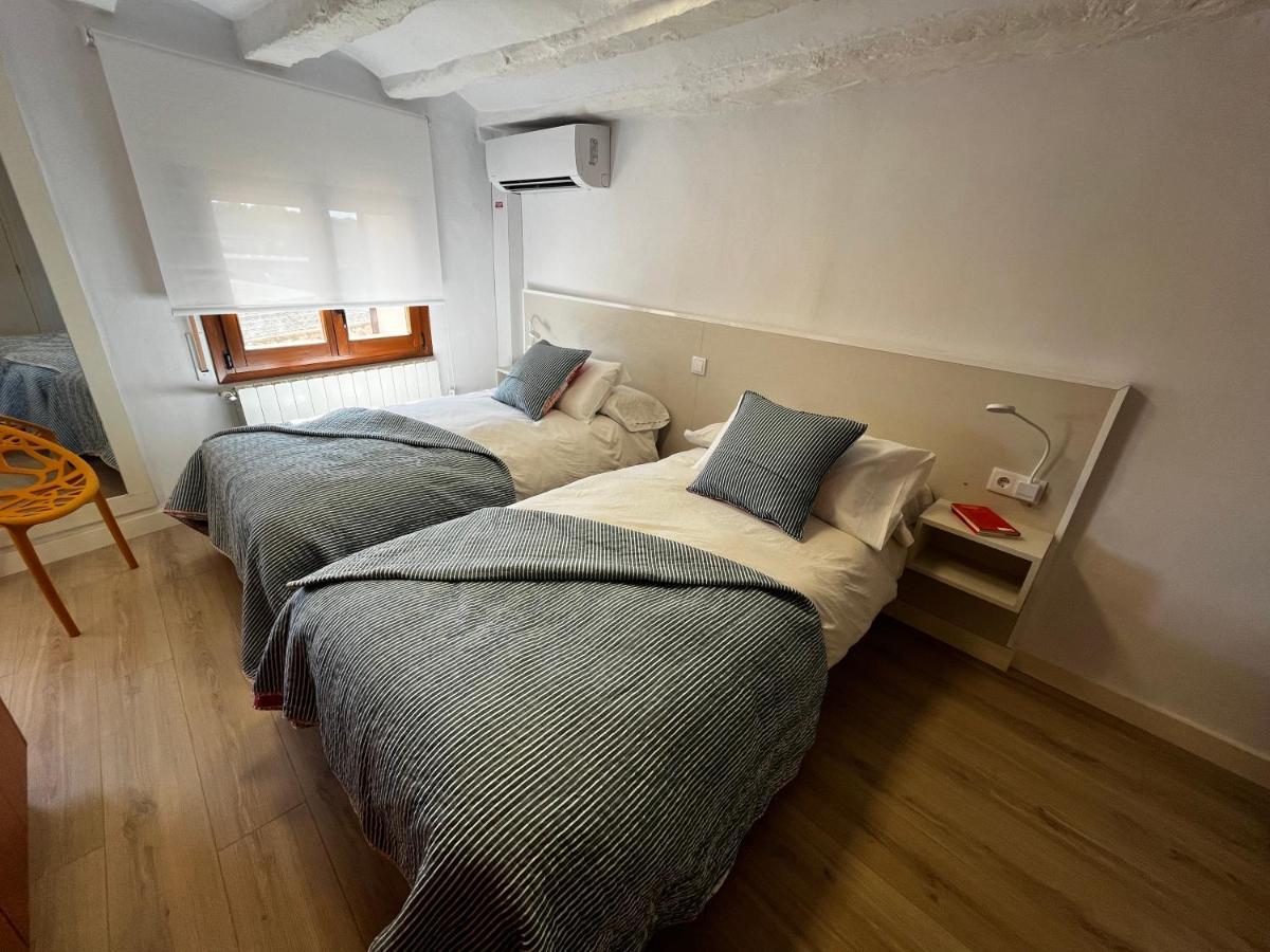 Apartaments Rurals Cal Parro, Batea Kültér fotó